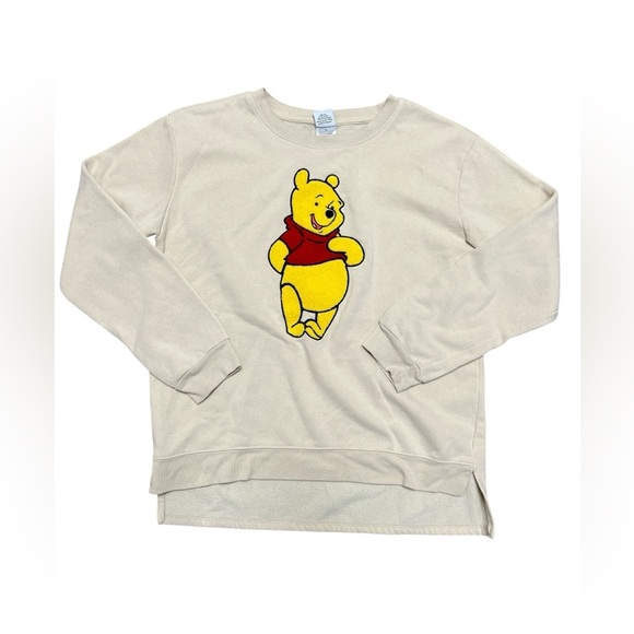 Disney Tops - Winnie the Pooh ivory crew neck sweatshirt